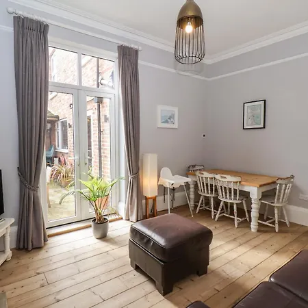 11 Highfield Holiday home
