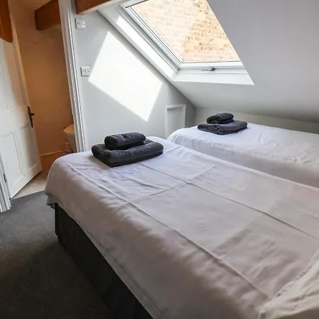 11 Highfield * Scarborough