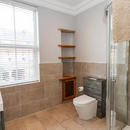 11 Highfield Scarborough