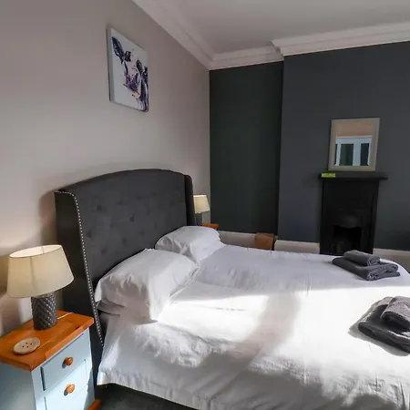 Holiday home 11 Highfield