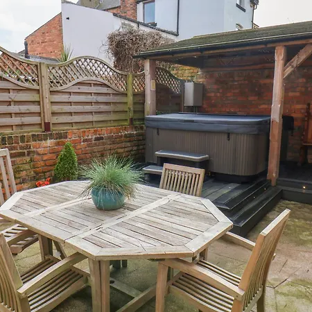 11 Highfield Holiday home